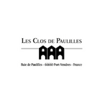 Logo Les Clos de Paulilles, trois maisons stylisées, adresse inscrite, design noir sur fond blanc.